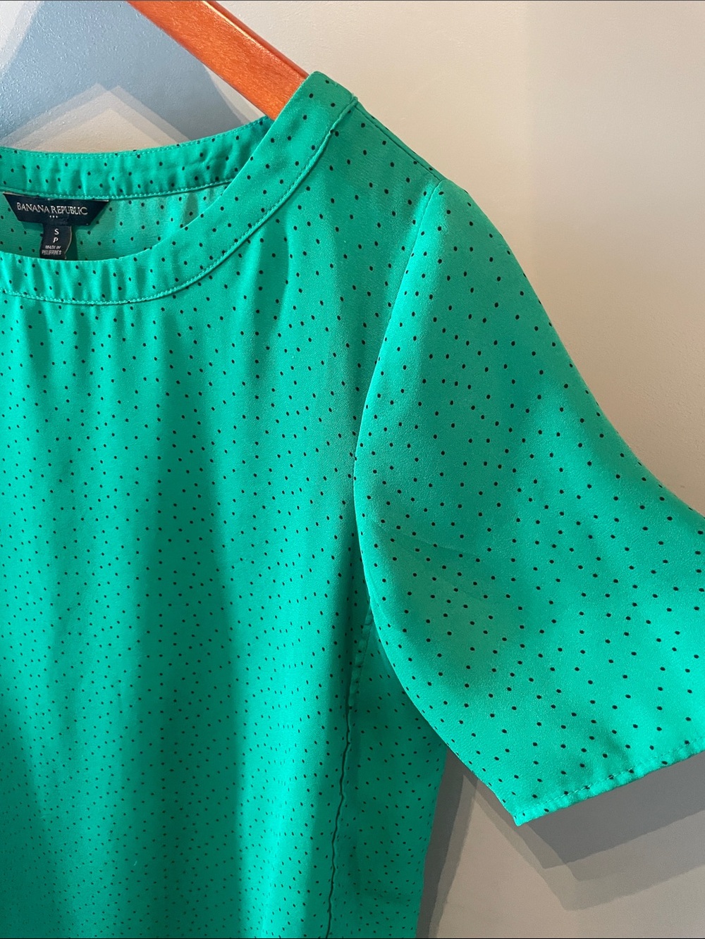 Banana Republic Green Short Sleeve Blouse Size Small - Picture 3 of 8